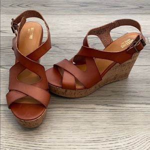Wedge sandals